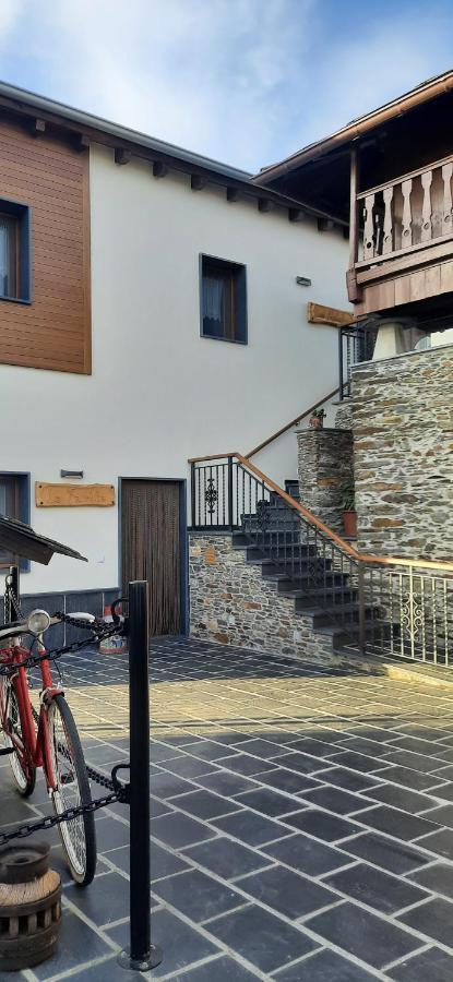 El Rato Rurales Apartment *